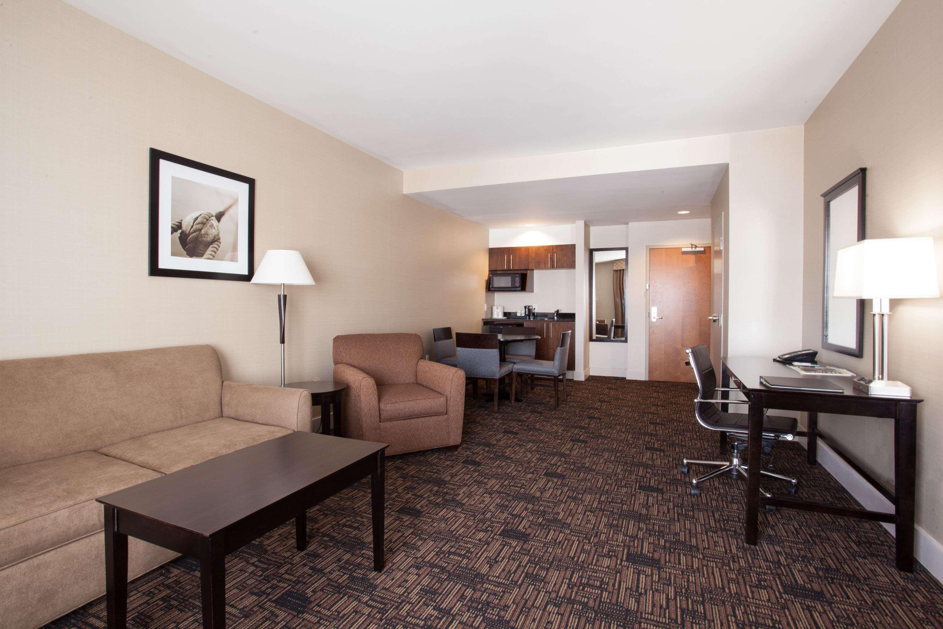 Radisson Edmonton Airport