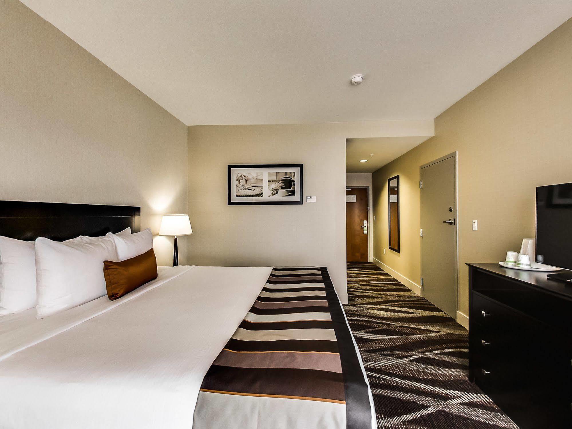 Radisson Edmonton Airport 3* Leduc